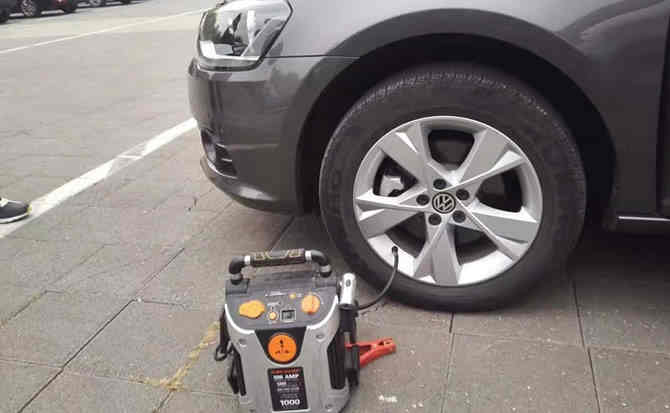 本溪汽车搭电案例